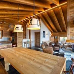 Alpstuga Casse-noisette Wonderful, Ski-in Ski-out Nendaz