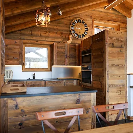 Casse-noisette Wonderful, Ski-in Ski-out Chalet *